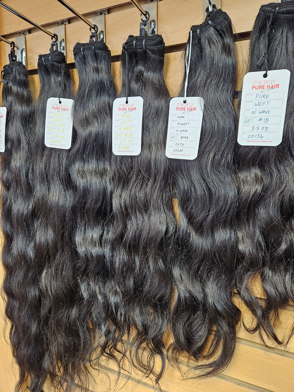 Pure Wavy Human Hair Weft Bundles
